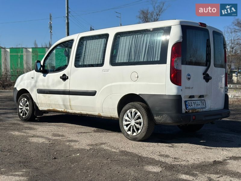Минивэн Fiat Doblo 2007 в Киеве