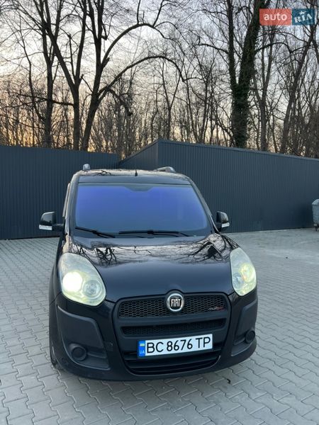 Минивэн Fiat Doblo 2010 в Дрогобыче