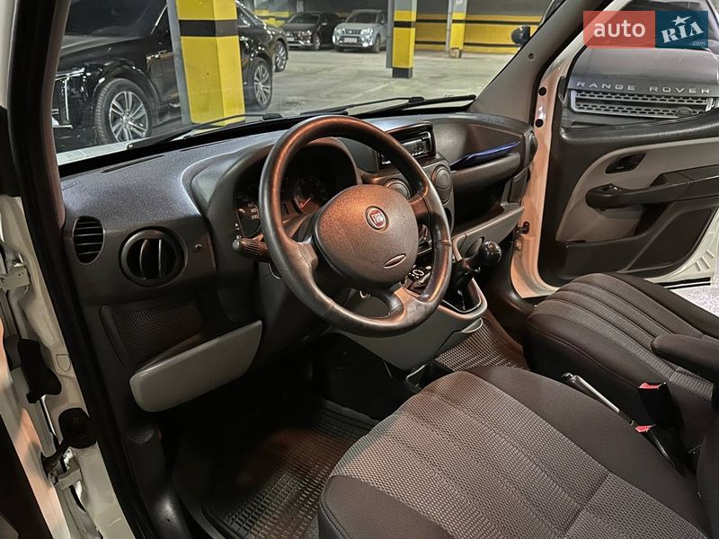 Минивэн Fiat Doblo 2008 в Днепре