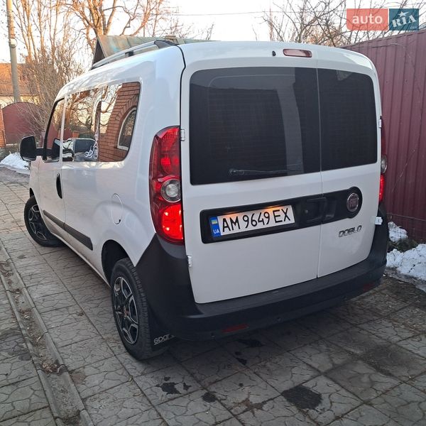 Минивэн Fiat Doblo 2010 в Радомышле