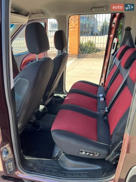 Минивэн Fiat Doblo 2012 в Александрие