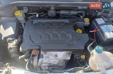 Минивэн Fiat Doblo 2010 в Киеве