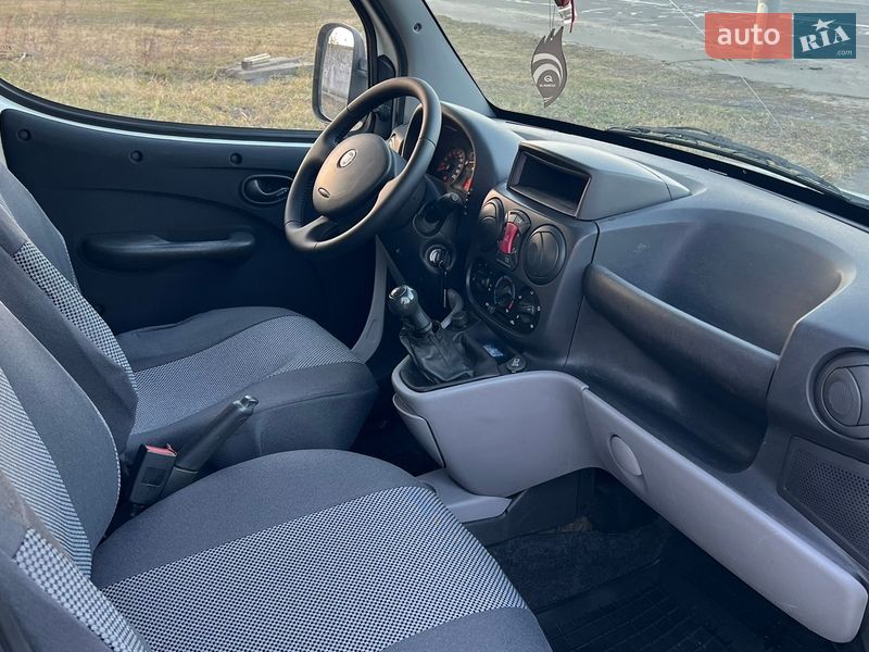 Минивэн Fiat Doblo 2013 в Киеве