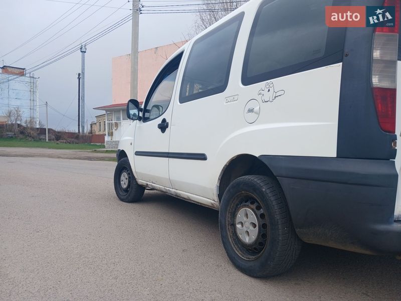 Минивэн Fiat Doblo 2005 в Браиловом