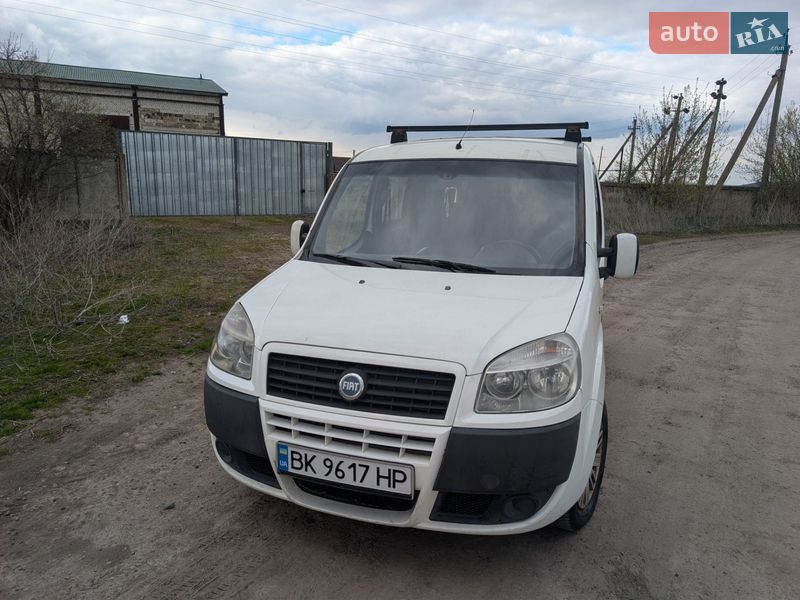 Минивэн Fiat Doblo 2008 в Ровно