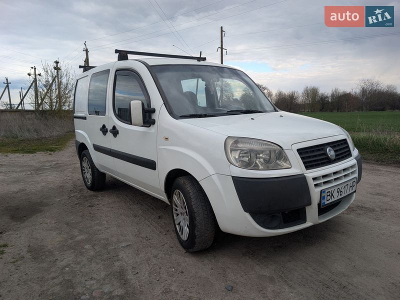 Минивэн Fiat Doblo 2008 в Ровно