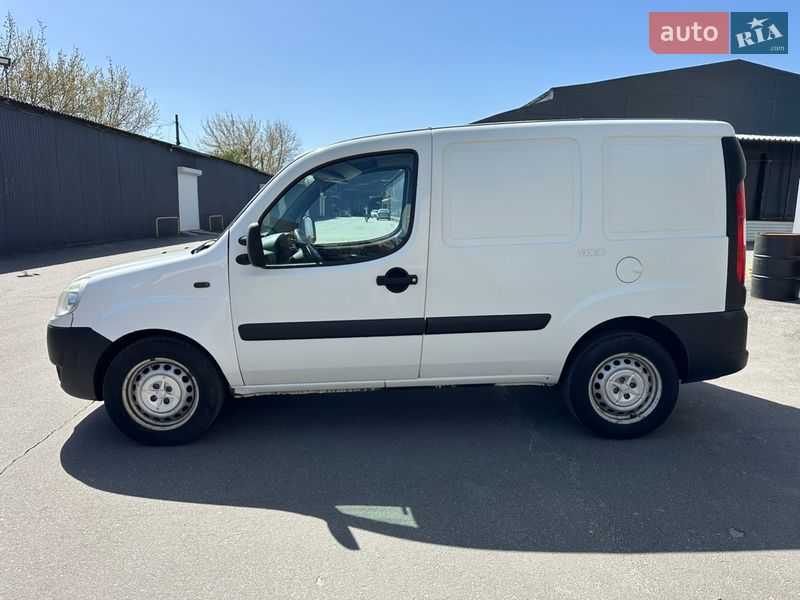 Грузопассажирский фургон Fiat Doblo 2015 в Киеве