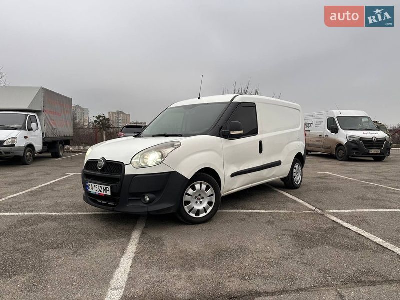 Грузопассажирский фургон Fiat Doblo 2012 в Киеве