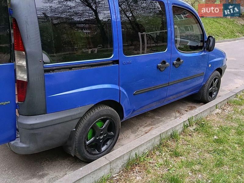 Минивэн Fiat Doblo 2005 в Киеве