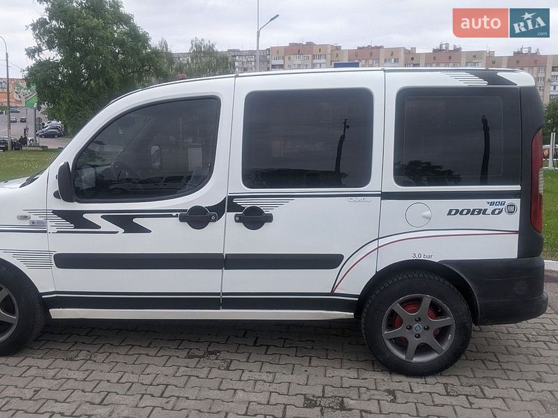 Минивэн Fiat Doblo 2006 в Ровно