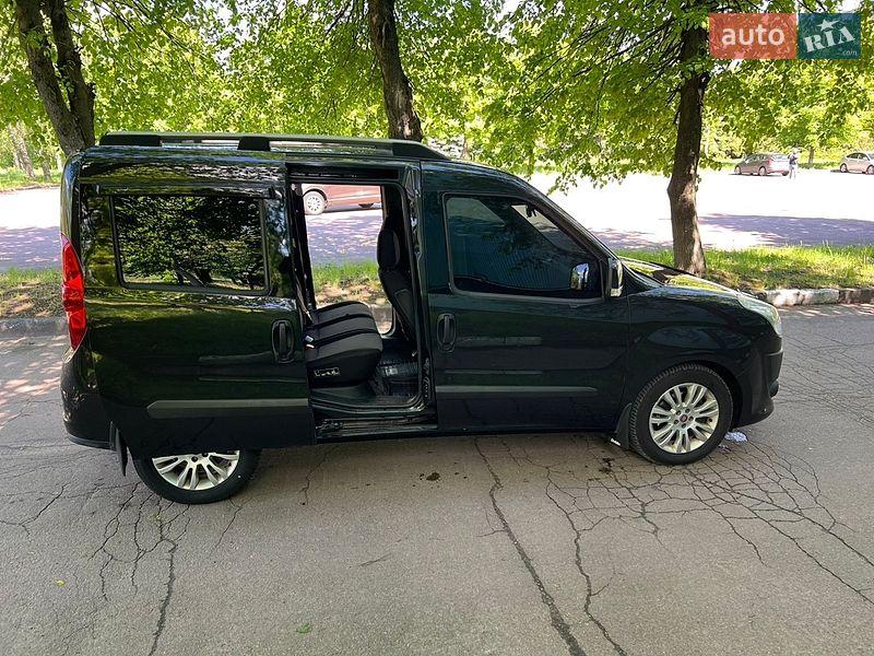 Минивэн Fiat Doblo 2012 в Житомире