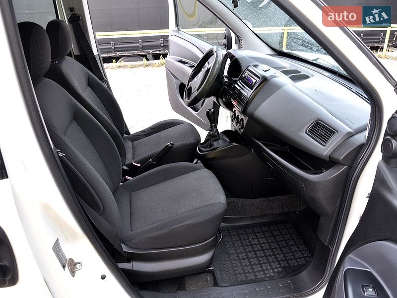 Минивэн Fiat Doblo 2011 в Львове