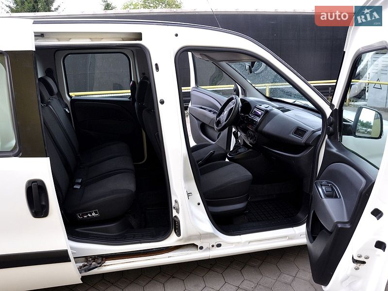 Минивэн Fiat Doblo 2011 в Львове