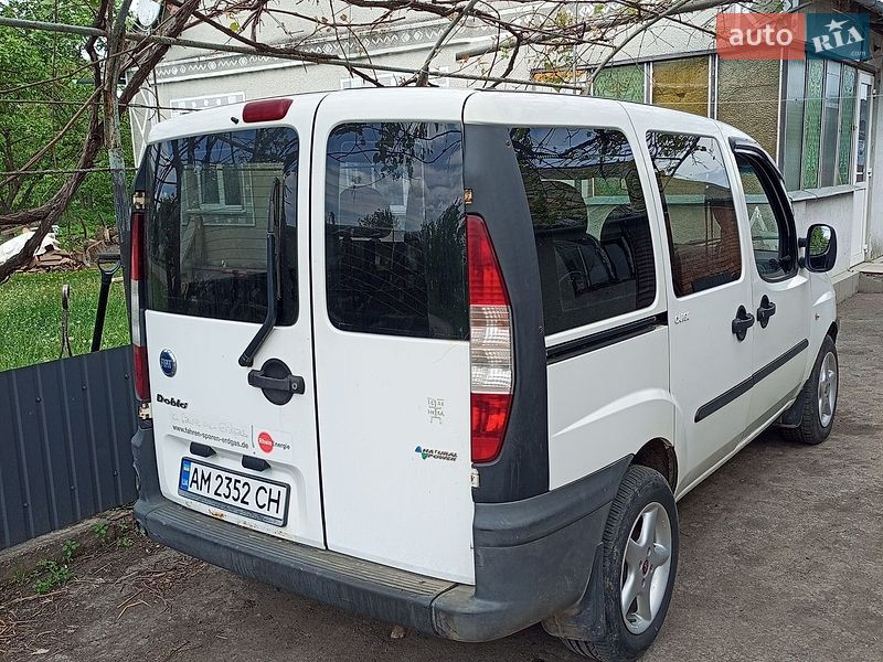 Минивэн Fiat Doblo 2005 в Бродецком