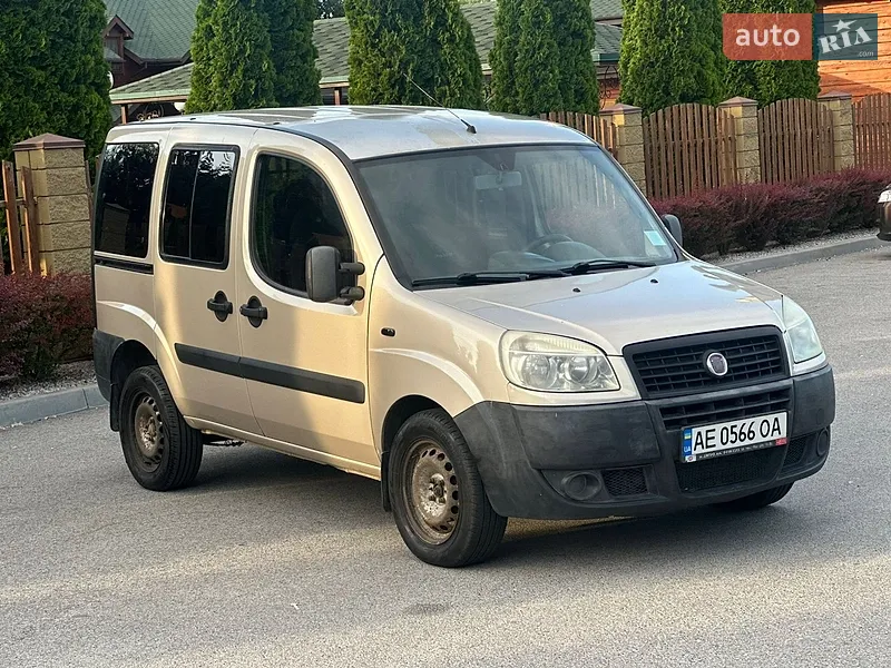 Fiat Doblo 2012