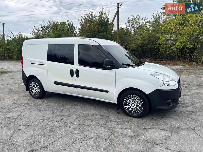 Вантажний фургон Fiat Doblo 2011 в Житомирі
