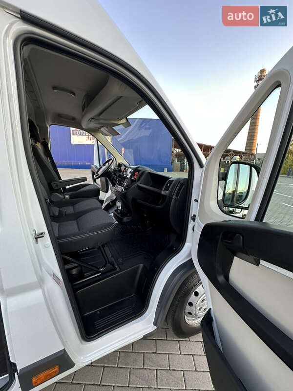 Вантажний фургон Fiat Ducato 2017 в Нововолинську