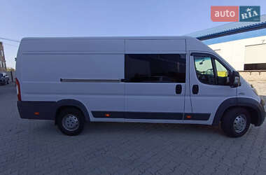 Вантажопасажирський фургон Fiat Ducato 2015 в Чернівцях
