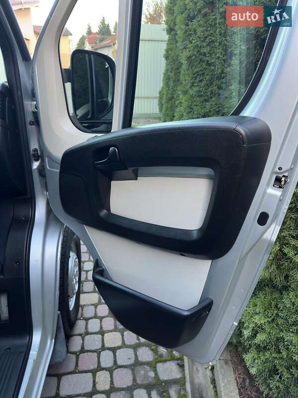 Вантажопасажирський фургон Fiat Ducato 2016 в Ужгороді