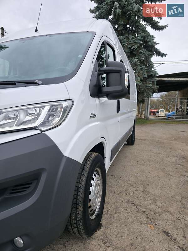 Вантажний фургон Fiat Ducato 2016 в Чернівцях