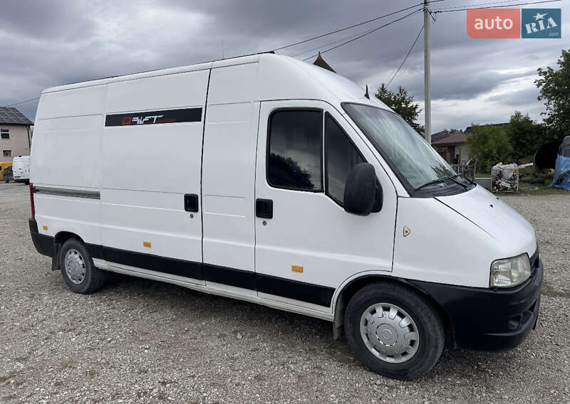 Грузовой фургон Fiat Ducato 2003 в Копычинце