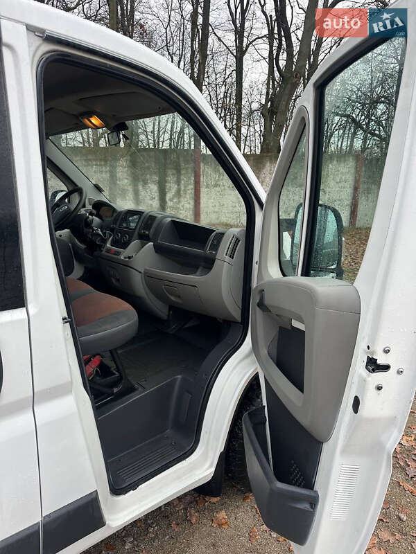 Грузопассажирский фургон Fiat Ducato 2006 в Умани