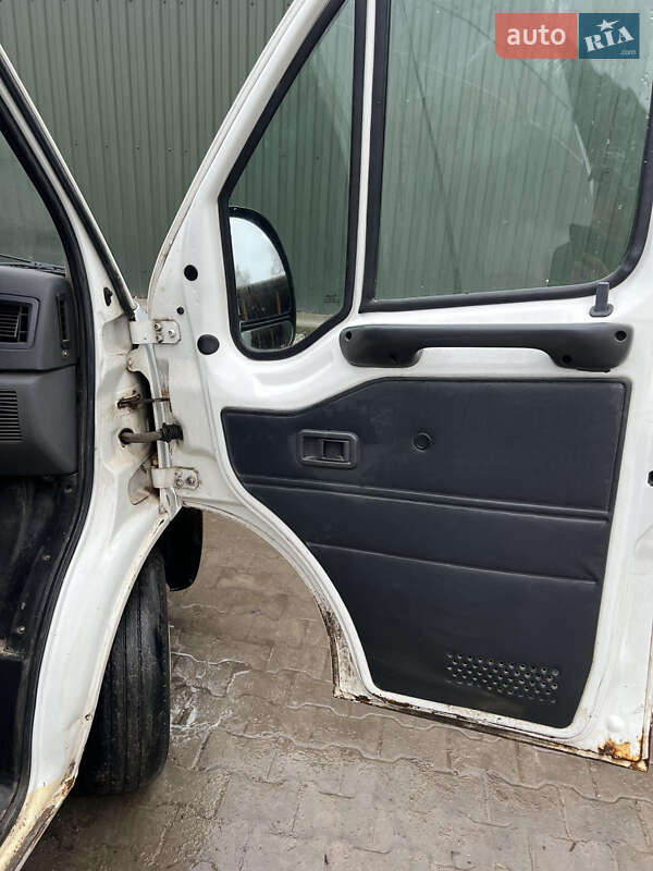 Грузовой фургон Fiat Ducato 2001 в Волочиске