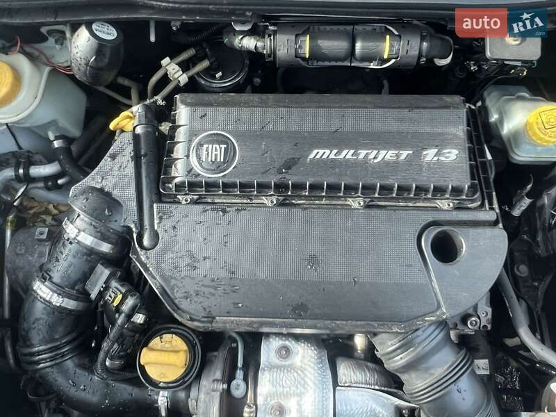 Вантажний фургон Fiat Fiorino 2012 в Чернігові