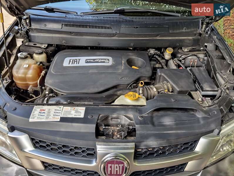 Позашляховик / Кросовер Fiat Freemont 2012 в Рівному