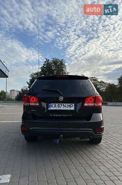 Внедорожник / Кроссовер Fiat Freemont 2013 в 