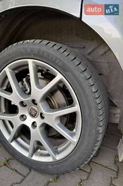 Внедорожник / Кроссовер Fiat Freemont 2013 в 