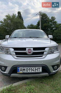 Внедорожник / Кроссовер Fiat Freemont 2014 в 