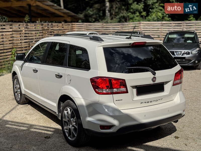 Позашляховик / Кросовер Fiat Freemont 2015 в Бродах