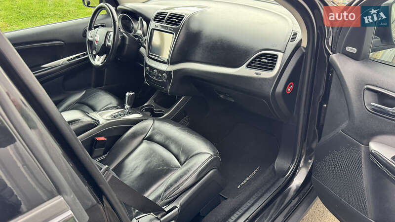 Позашляховик / Кросовер Fiat Freemont 2014 в Києві фото 14 Позашляховик / Кросовер Fiat Freemont 2014 в Києві