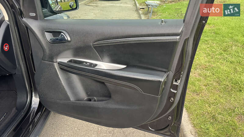 Позашляховик / Кросовер Fiat Freemont 2014 в Києві фото 50 Позашляховик / Кросовер Fiat Freemont 2014 в Києві