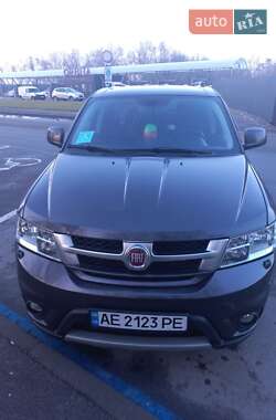Позашляховик / Кросовер Fiat Freemont 2014 в  фото 14 Позашляховик / Кросовер Fiat Freemont 2014 в