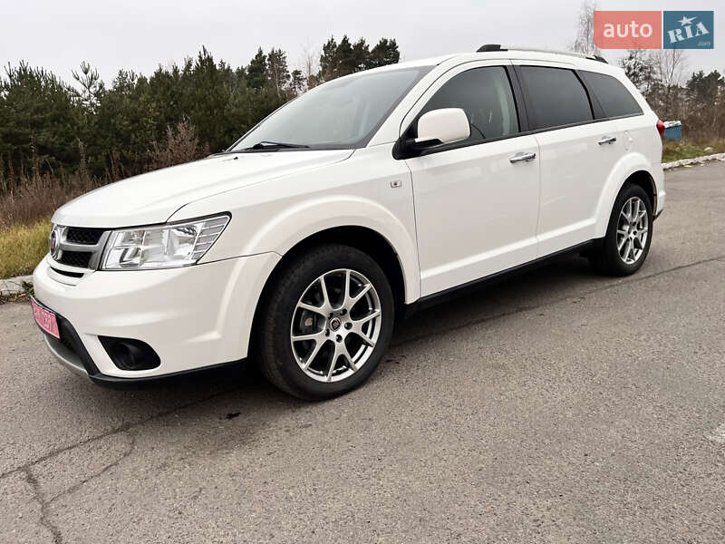 Позашляховик / Кросовер Fiat Freemont 2015 в Радивиліві