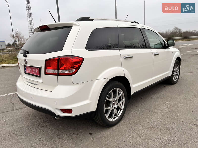 Позашляховик / Кросовер Fiat Freemont 2015 в Радивиліві