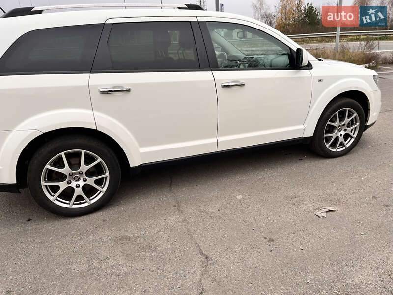 Позашляховик / Кросовер Fiat Freemont 2015 в Радивиліві