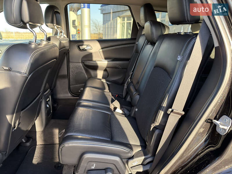 Позашляховик / Кросовер Fiat Freemont 2015 в Радивиліві