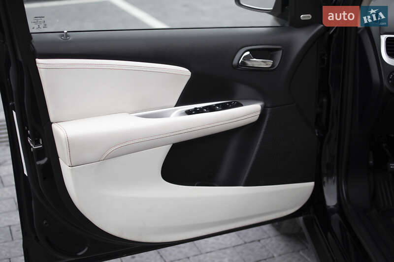 Позашляховик / Кросовер Fiat Freemont 2013 в Самборі