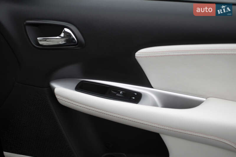 Позашляховик / Кросовер Fiat Freemont 2013 в Самборі