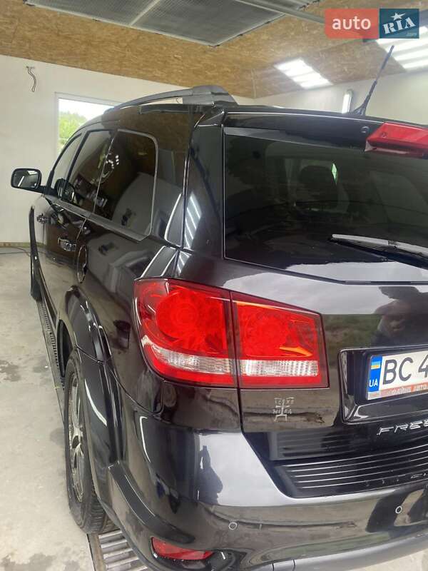 Позашляховик / Кросовер Fiat Freemont 2011 в Самборі