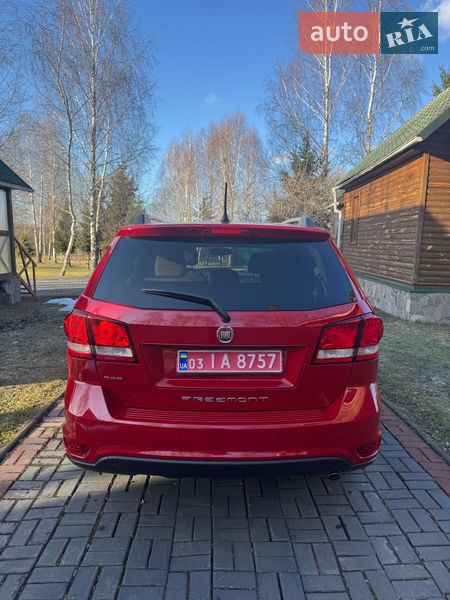 Позашляховик / Кросовер Fiat Freemont 2015 в Луцьку