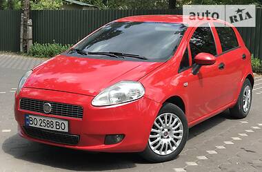 Хэтчбек Fiat Grande Punto 2011 в Киеве