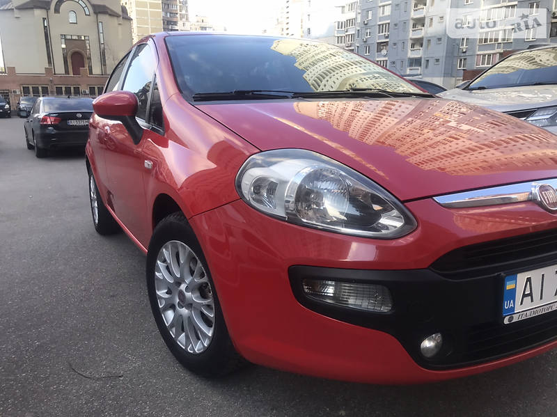 Хэтчбек Fiat Grande Punto 2011 в Киеве