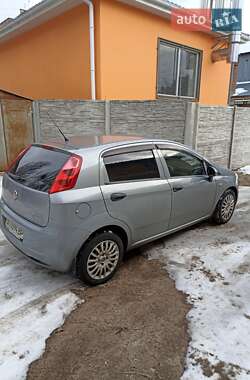Хэтчбек Fiat Grande Punto 2010 в 