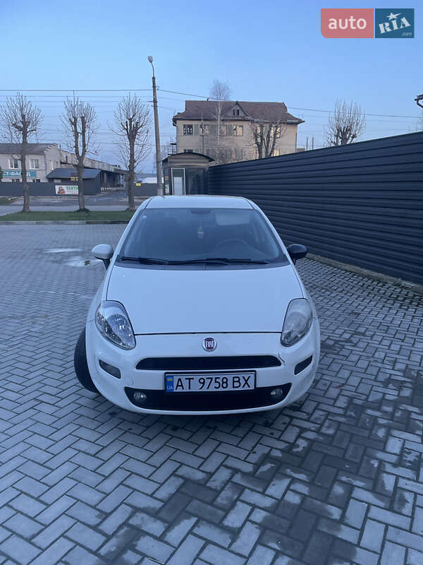 Хэтчбек Fiat Grande Punto 2012 в Ивано-Франковске