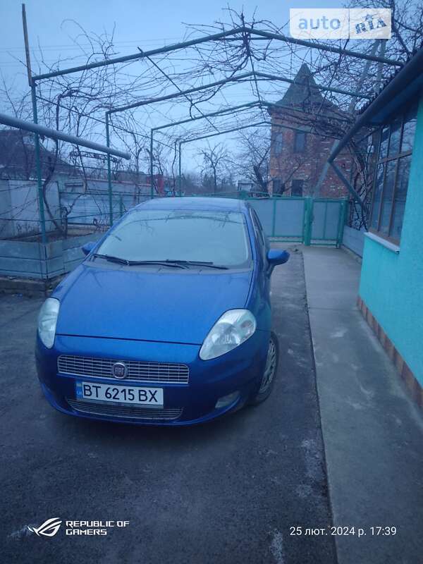 Хетчбек Fiat Grande Punto 2006 в Мурованих Курилівцях