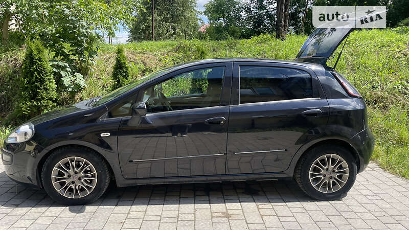 Хетчбек Fiat Grande Punto 2011 в Бориславі